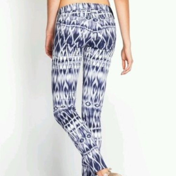 GUESS Brittney Abstract-Print Mid-Rise  Leggings - Picture 3 of 5